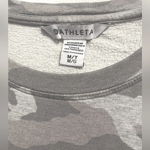 Athleta Camo Crewneck Balance Pullover Sweatshirt Grey Camo Size Medium Tall - Picture 6 of 8